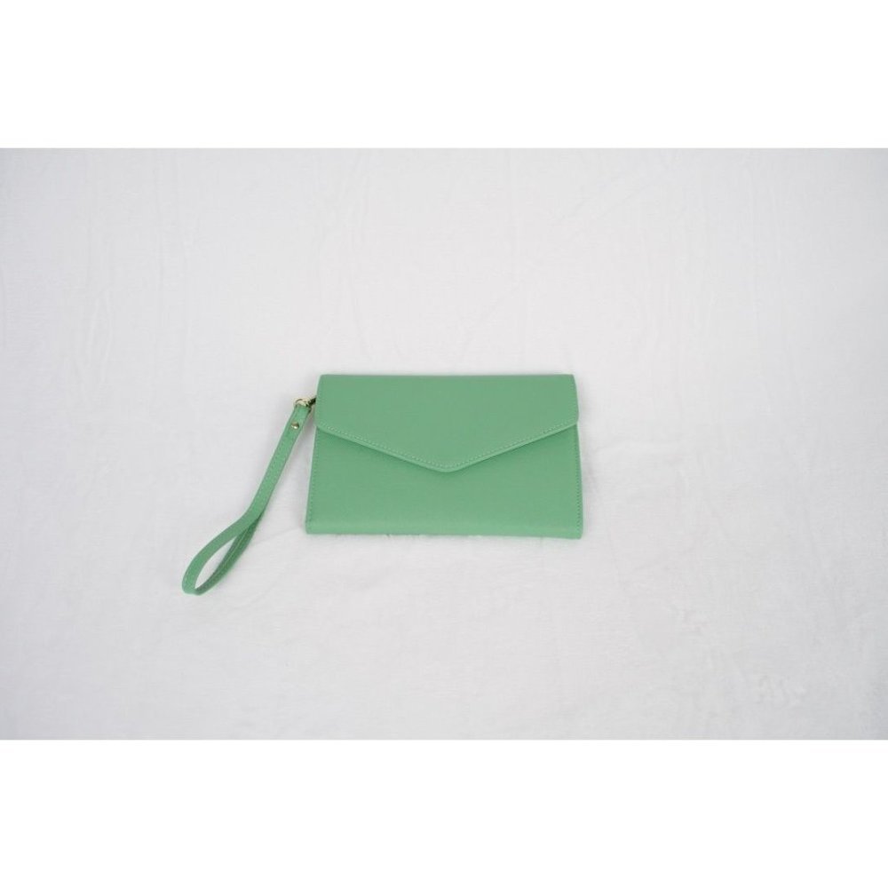Casmonal Multi purpose wallet Green Good Condition